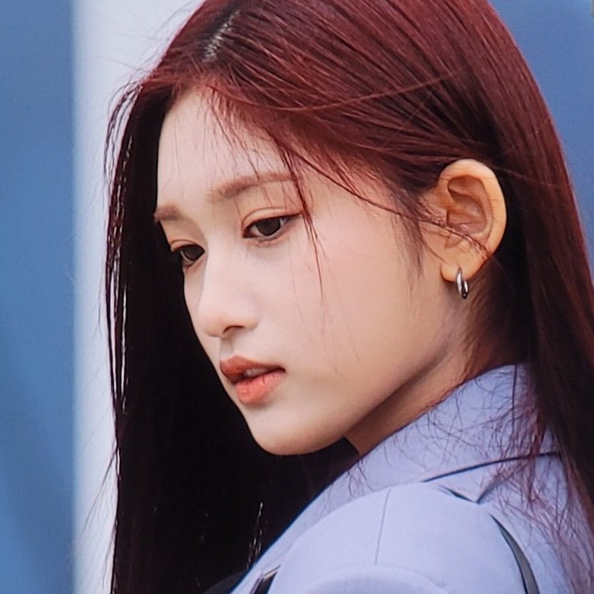 赤髪イソちゃま可愛い😭😭😭😭 めっちゃ美………。