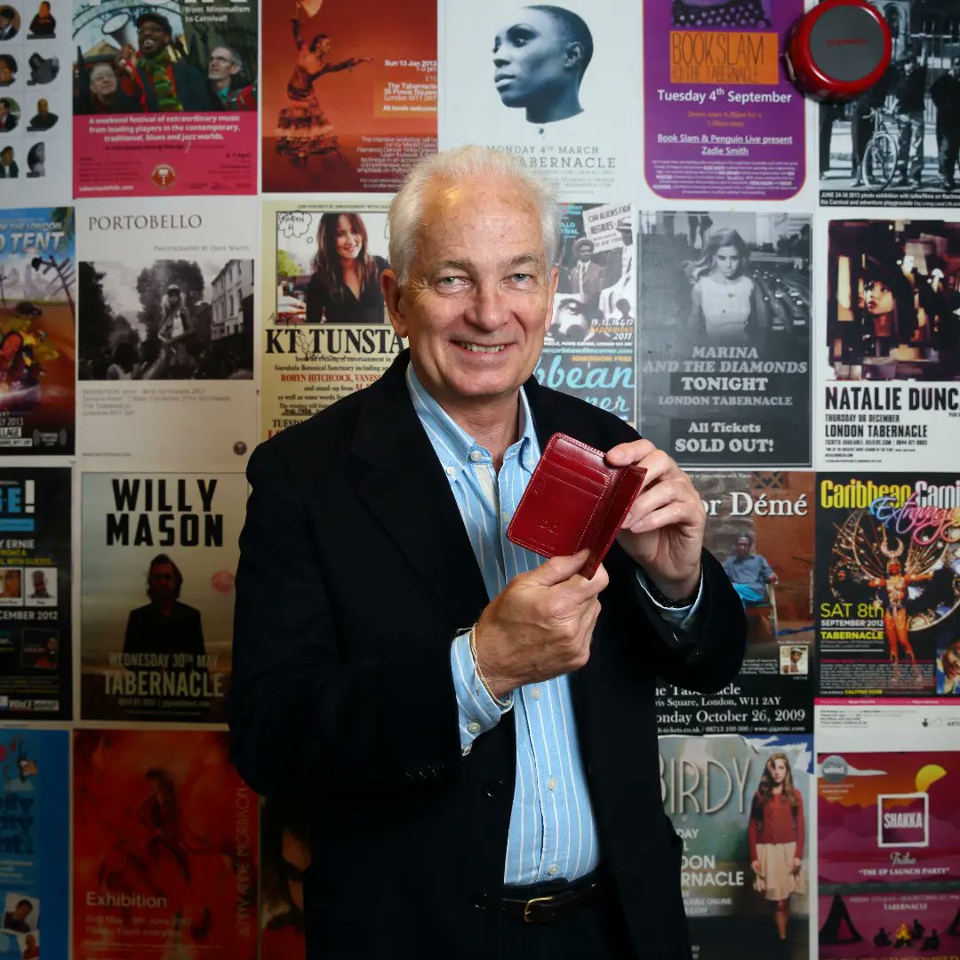 TheGameWallet's tweet image. What do Gooch, Gower, Brearely and Archer have in common? 
They're all proud owners of The Game wallets.
Gooch even has Googly #333 - his highest score!