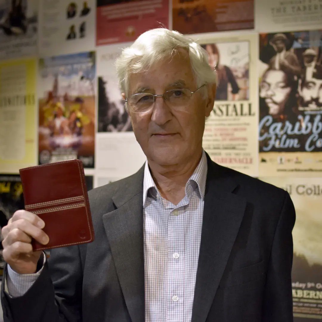 TheGameWallet's tweet image. What do Gooch, Gower, Brearely and Archer have in common? 
They're all proud owners of The Game wallets.
Gooch even has Googly #333 - his highest score!