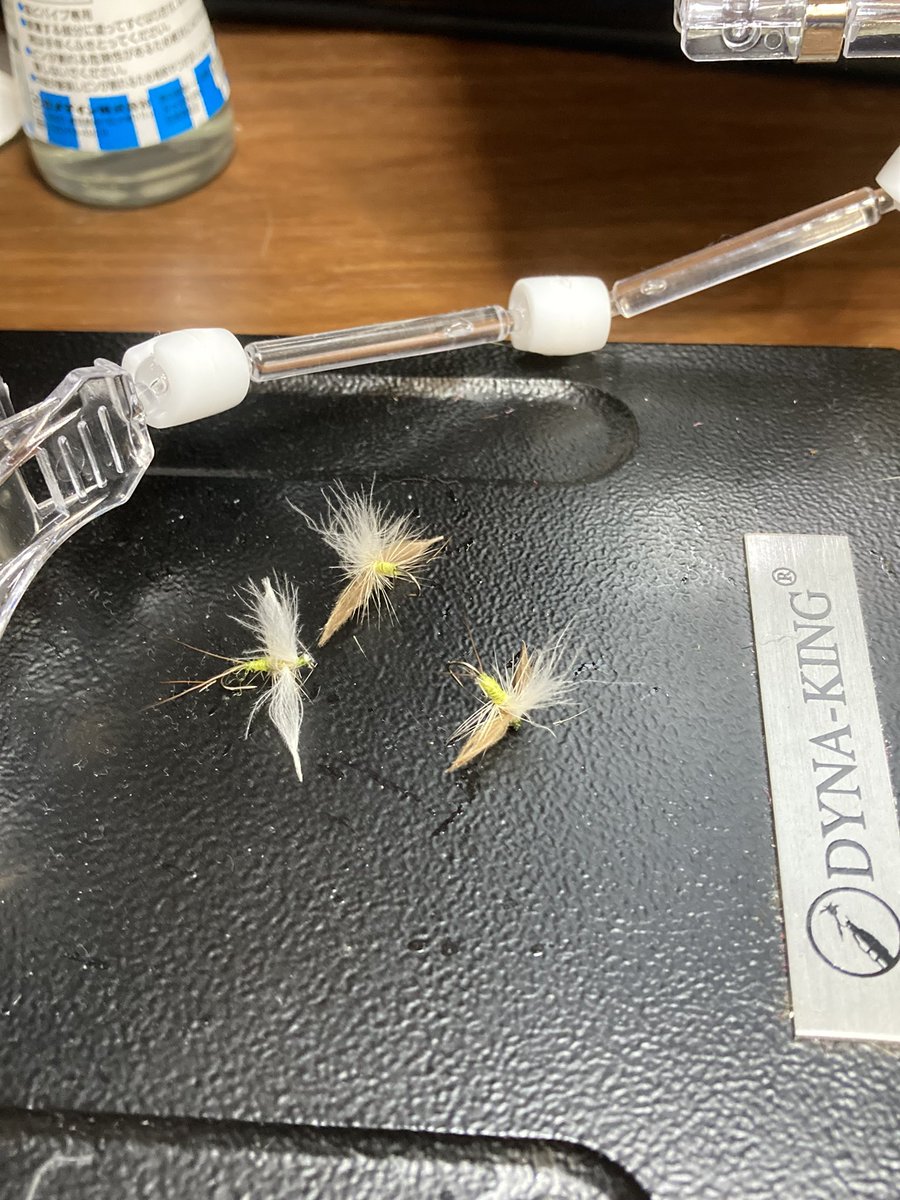 gachi_7134's tweet photo. 久々に巻き巻き🤗
やはりいまや3本が限界か😓
#フライタイイング
#flytying 
#dryfly
#フタバコカゲロウ
#ダイナキング
#DYNAKING https://t.co/Bgo04pVNYa