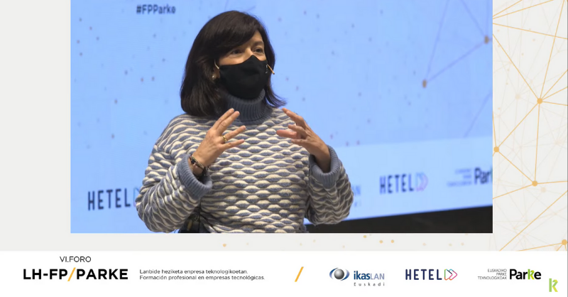 ParkeEuskadi's tweet photo. 🟢🎙️ Itziar Epalza (@iurkiaga), Directora General de la Red de Parques Tecnológicos de Euskadi, a los y las estudiante de FP: "Las empresas están afrontando los proyectos más importantes del futuro, y sois vosotros y vosotras los agentes más importantes de este futuro."
#FPParke https://t.co/34nezJS7R2