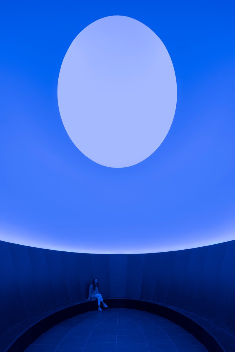 viewsfrance's tweet photo. Les installations « Skyspace » de James Turrell 🌌 https://t.co/KerI0oXYZC