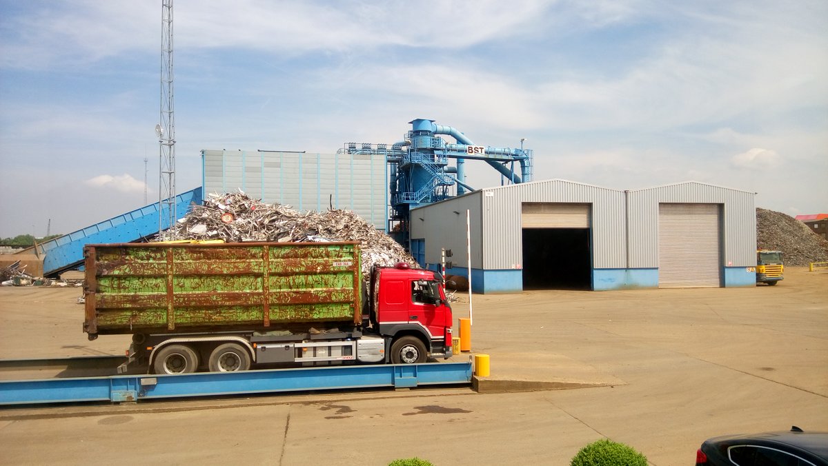 Today is #GlobalRecyclingDay ! Recycling is a collective endeavor where the actions of each individual can make a difference. It's also a highly dynamic industry. Let's celebrate all the workers who make it possible to turn more waste into resources everyday <a href="/EU_ENV/">EU Environment</a> <a href="/BIRworld/">BIR - Bureau of International Recycling</a>