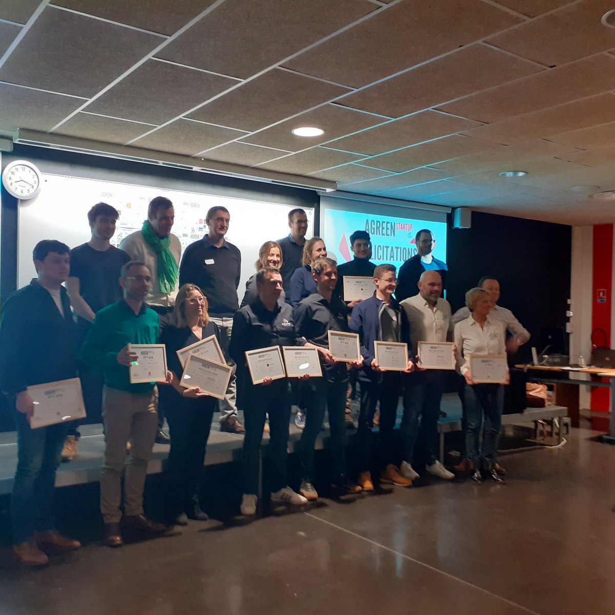 Noveatech's tweet image. Merci @UgoDENISUgo pour cette invitation à #AGREENSTARTUP 
Un bilan très positif pour @Noveatech 
Avec un coup de Coeur pour le projet Jardin de thé
Une 3eme place pour le projet accompagné pendant la journée @enerpro_biogaz 
Et une 1ere place pour @CottrelAurore