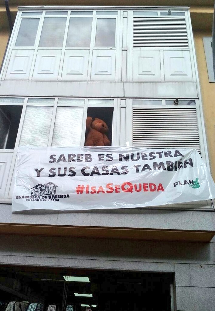 VillalbaViviend's tweet photo. ⚔️ CON ISA HASTA EL FINAL 💪🏿 

Pararemos este desahucio, @sareb. Solución para Isa YA 🔥

#IsaSeQueda https://t.co/JXb0AnqaJX