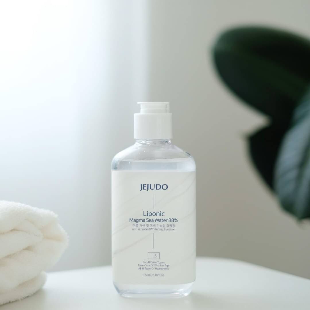 WpShopsugar's tweet photo. JEJUDO TONER MAGMA SEA WATER88% 150ml.

Sale 200฿ 

โทนเนอร์ทำความสะอาดเตรียมผิวให้พร้อมต่อการบำรุงอีกทั้งยังช่วยทำความสะอาดและขจัดสิ่งสกปรกที่ติดค้างอยูบนใบหน้าได้อย่างมีประสิทธิภาพ
T1 ลดการเกิดสิว
T2 กระจ่างใส เรียบเนียน
T3 เพิ่มความชุ่มชื้น
T4 ริ้วรอยแห่งวัย https://t.co/DAQKnBwg7a