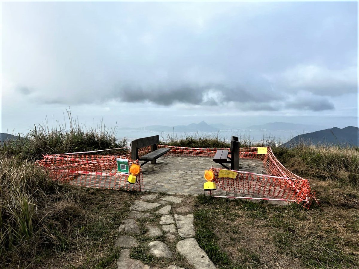 michaelmohk's tweet photo. Another picture to summarise what's going on in #HongKong right now: Country park's resting area defined as 'designated premise', requires plastic fences to square the space &amp; hikers to check-in for breaks.  

The whole bureaucracy has never got paid to think.

Pic: Steve Bruce https://t.co/vMpSfo5wsV