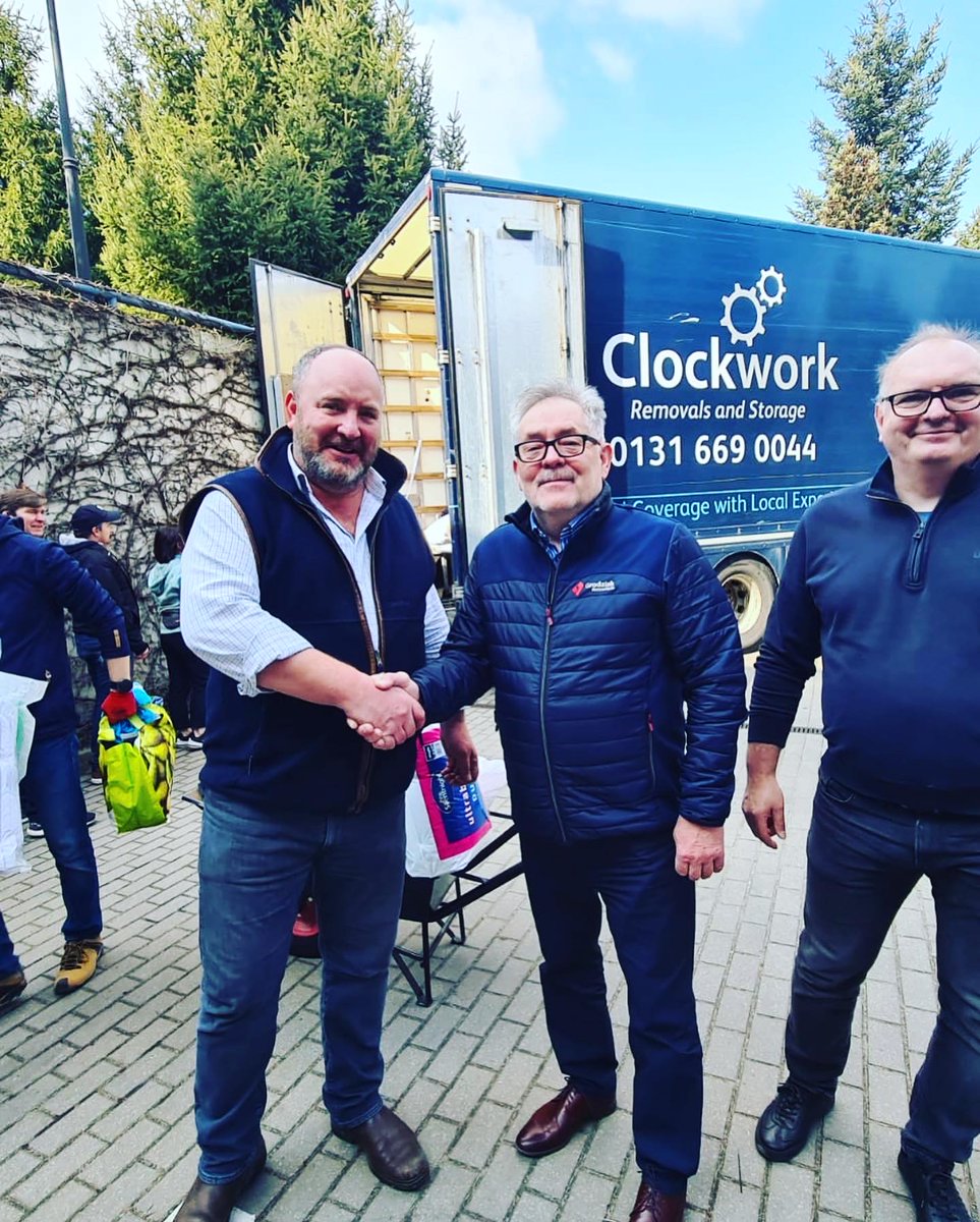 The aid has arrived safely in 🇵🇱 - a huge thank you to @EastHORN_CRO and all involved! 💙💛