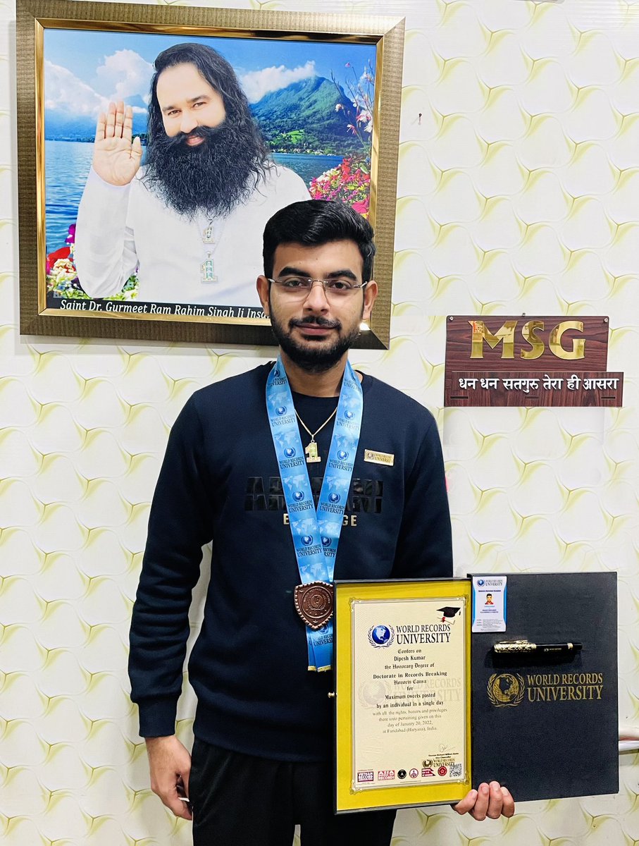 dipeshinsan1's tweet photo. @insan_honey Di, with the pious blessings of @Gurmeetramrahim Papa Ji, received an honorary doctorate degree in Records Breaking from World Records University London. https://t.co/Zyt48WCyod