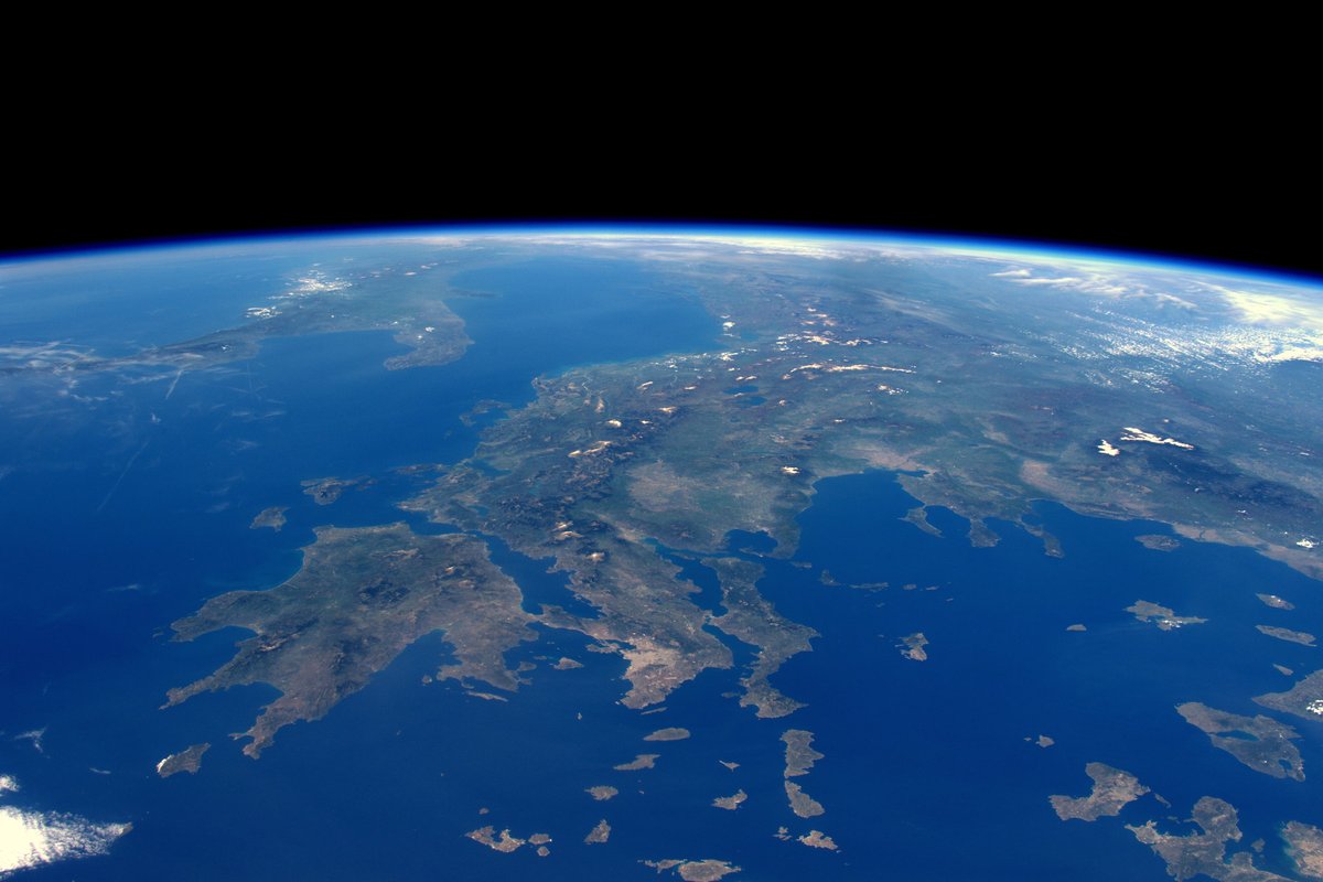 kitsatellite's tweet photo. It's Friday and we've got another busy week behind - visiting @ParisSpaceWeek and much more. But the highlight was (and is) a new #kitsat cooperation with an university in this country. What part of the world is this?
Photo taken in 2016 by @astro_timpeake from the ISS. https://t.co/bplQgXHQ8U