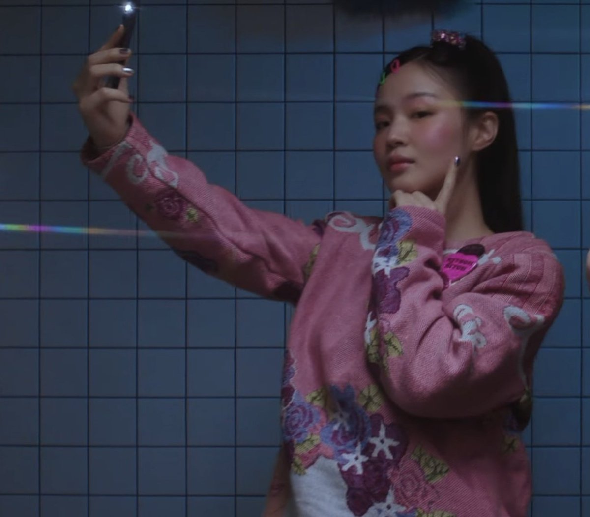 [Dated: 2022.03.17] 

MelOn R&amp;B/Soul Chart 
#26 BREATHE [+2] 
#34 HOLO [+4] 
#41 OFF LINE by RAD MUSEUM feat DEAN, LEEHI [NEW] 
#43 SAVIOR feat B.I 
#60 YOURS by RAIDEN feat Chanyeol, LeeHi and Changmo [-3] 
#70 ONLY [=] 
#75 REDLIPSTICK feat YOON MIRAE [-7] 

<a href="/leehi_hi/">leehi</a> #LEEHI