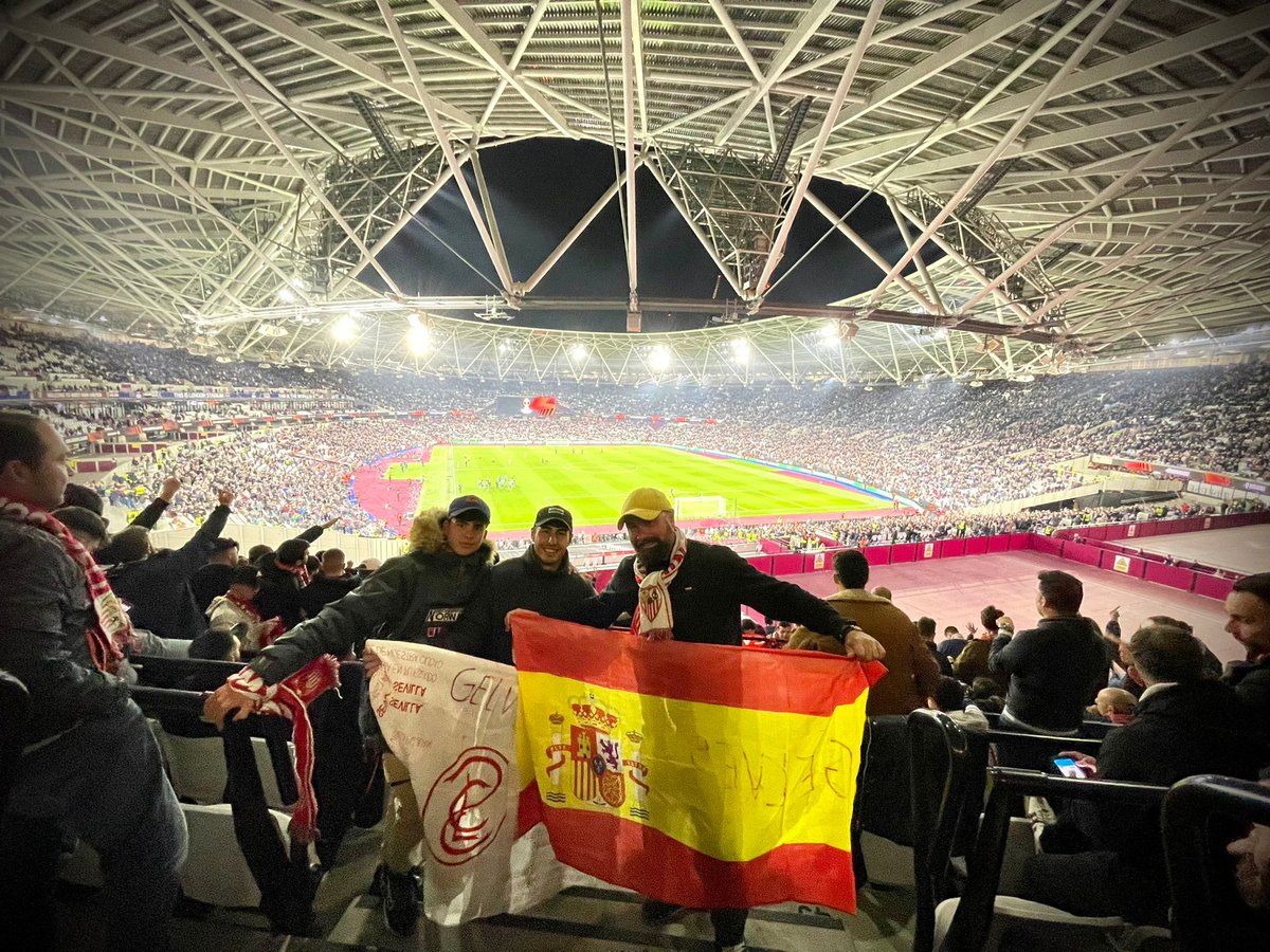 jglezparano's tweet photo. Magnifico espectáculo anoche en Londres, pena q el equipo no acompaño a la afición. https://t.co/RINc9WriWI