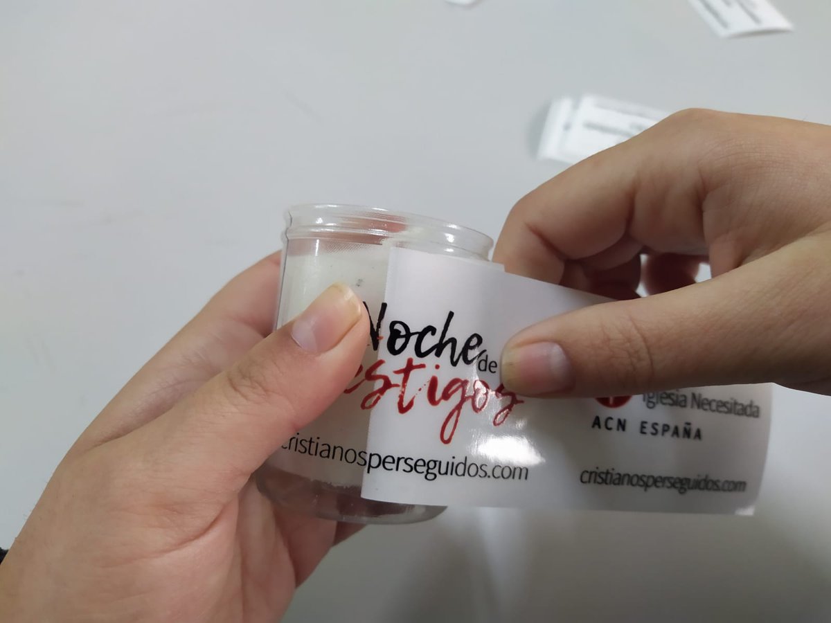 AyudaIglesNeces's tweet photo. Nos preparamos para la Noche de los Testigos. Y nos ayudan desde el Centro Ocupacional Virgen de Lourdes de la Fundación PROMIVA(https://t.co/FrwkitPmaY ) Muchas gracias a todos y en especial a Nadia García 🙏
23/03 19h en La Almudena #Madrid https://t.co/Pddlec109A
