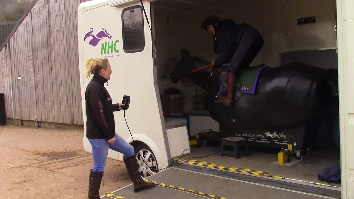 Great to see L1 Coach Heather Oliver coaching this week at Gary Hamner’s with Russell.
Heather will be doing her Level 2 this summer and is based in Worcestshire she is keen to help junior members of staff.
Heather is still very actively involved with team DR R.Newland.
🤩🐎