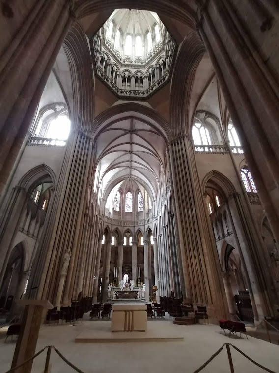 Une beauté saisissante ! #magnifiquefrance #Cathédrale de #Coutances #Manche