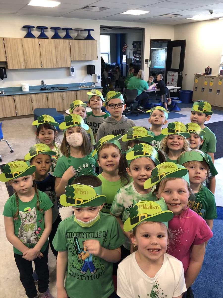 My Kindergarten kiddos followed the Leprechauns clues to find his pot of gold and a treat! ☘️🍀☘️🍀☘️