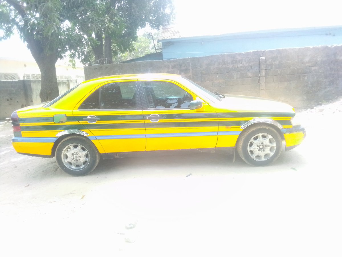 salifu_bah's tweet photo. My side hustle guys. Pa bi defa banya werrseh, so I am my own driver now. I am available from 5pm on weekdays and throughout the weekends. 2189222 is the link. Support Len hustle bi plz. https://t.co/XB1bAANviq