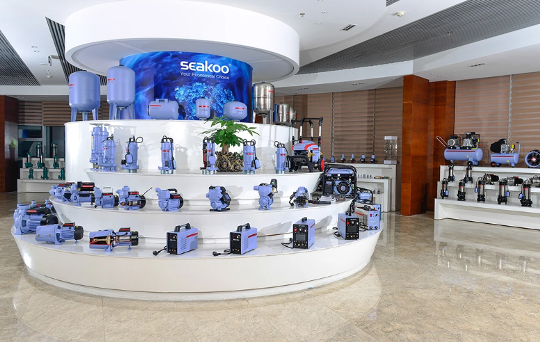 SeakooPump's tweet photo. Our company's main water pumps, gasoline engine pumps, high pressure cleaners, air compressors, welding machines, generators, voltage regulators and accessories.👏👏
For friends who pursue high-quality products and services, we sincerely look forward to🥳🥳 https://t.co/SGyKY2rjG3