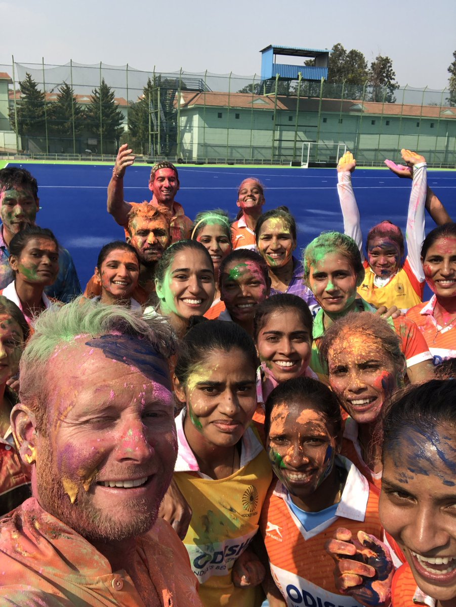 SjoerdMarijne's tweet photo. #HappyHoli2022 to all my Indian friends! https://t.co/Ly8cDsuuYJ