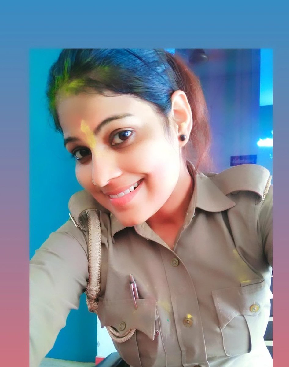 upcopvaishali's tweet photo. होली है. . 🥰 https://t.co/LrCCXgwkvb
