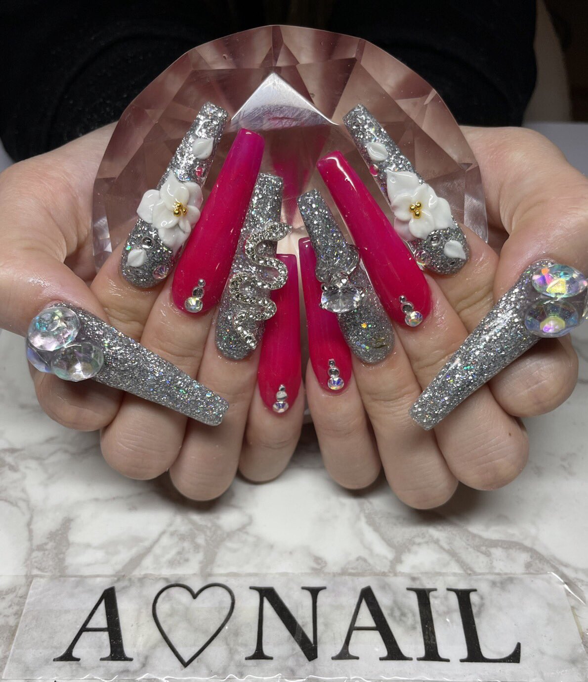 A Nail はるちゃんネイル スカルプ 本厚 本厚木 南口徒歩5分 本厚木ネイル やり放題 ロングスカルプ ピンクネイル ネオンネイル シルバーラメネイル 3dネイル 指輪パーツネイル 蛇パーツネイル 差し入れありがとう Anail T Co