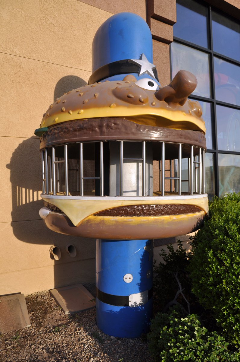 Anyone remember
the burger jail?