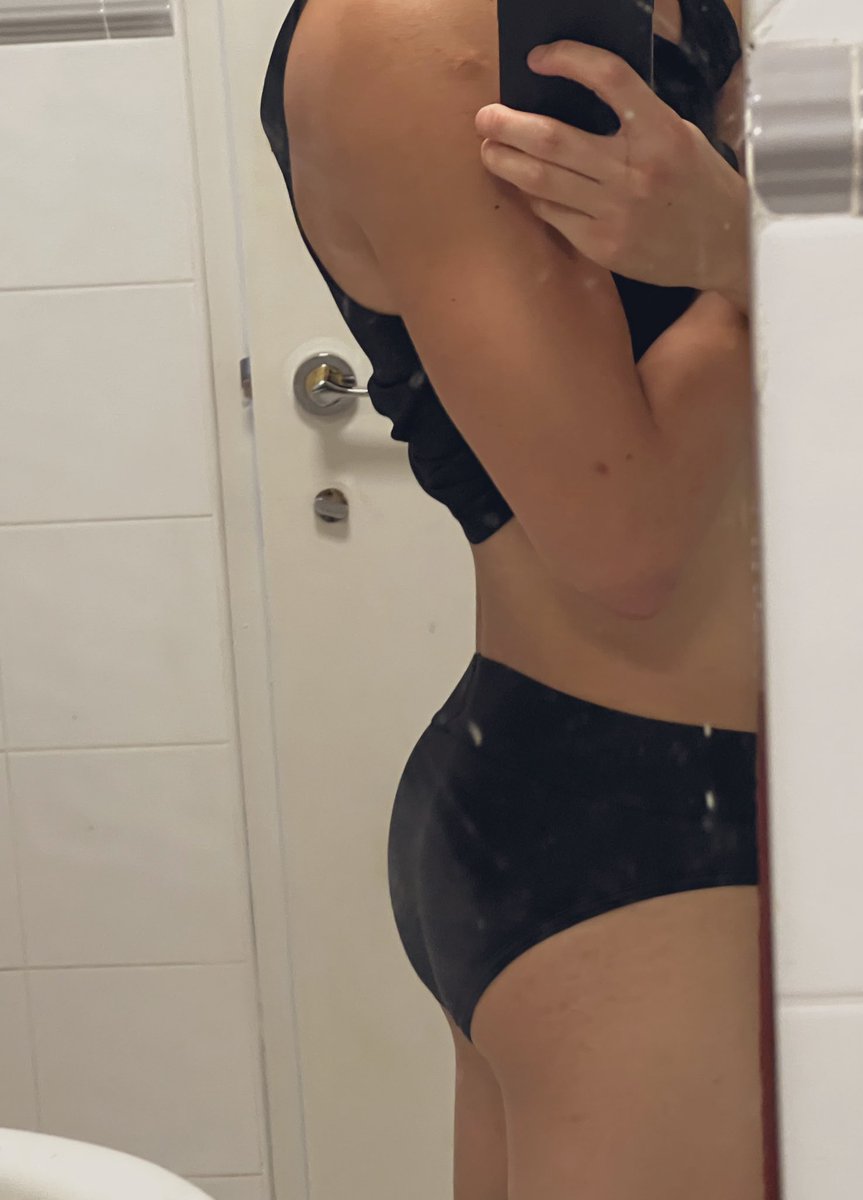 sydneyleanasian's tweet photo. Bum day! 🍑🍑🍑 https://t.co/heYmLuTSEB