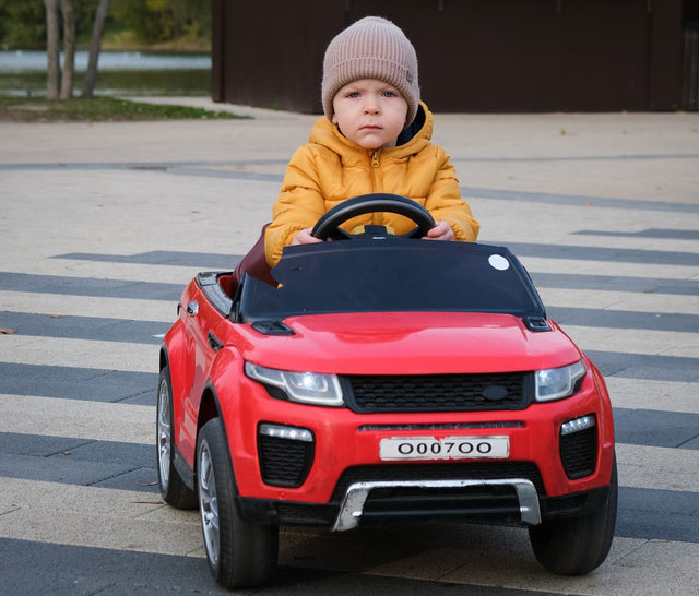How To Choose The Best Electric Car For Your Kids? If you're looking for a gift for kids, an electric car is a perfect choice. In this article, we'll show you how to choose the best electric car for your kids. kidsworldfun.com/blog/how-to-ch…
#ElectricCarForYourKids #KidsEntertained #Gift
