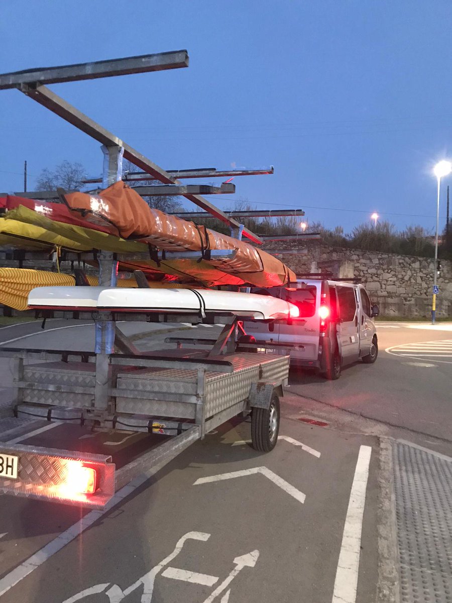 ¡Buenos días! Salimos hacia #sevilla a por el Canpeonato Nacional de Piragüismo! 🙌🌊🏆🚣 #concellocoruña #deportegalego #xuntadegalicia #fegapi #fegapiraguismo #rfep #fundacionemalcsa