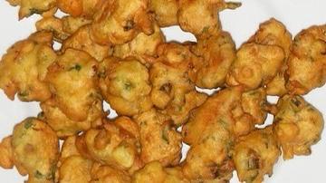 bevalynekwambo3's tweet photo. If you can make these type of snacks and ready to relocate then there is an employment opportunity for you.
Just whatsApp your name, location plus period experience on +1 (347) 519‑6002
#IkoKaziKe #Bajia #ViaziKarai #Sambusa #Sharubati #SwahiliFood #Swahili #Uswazi https://t.co/sHzOWdF5Ep