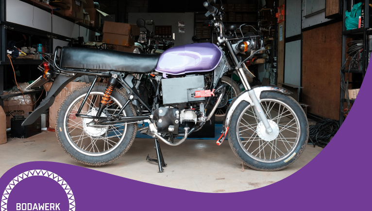 bodawerk's tweet photo. An electric motorcycle is powered by electricity rather than petrol. Electric motorcycles are bikes with electric motors rather than internal combustion engines that are used in conventional gas bikes.

#BodaWerk #TransportFriday #PurpleZebra #RidePurple #EMobility #EBoda #BUBU https://t.co/rRwyQcRgGd