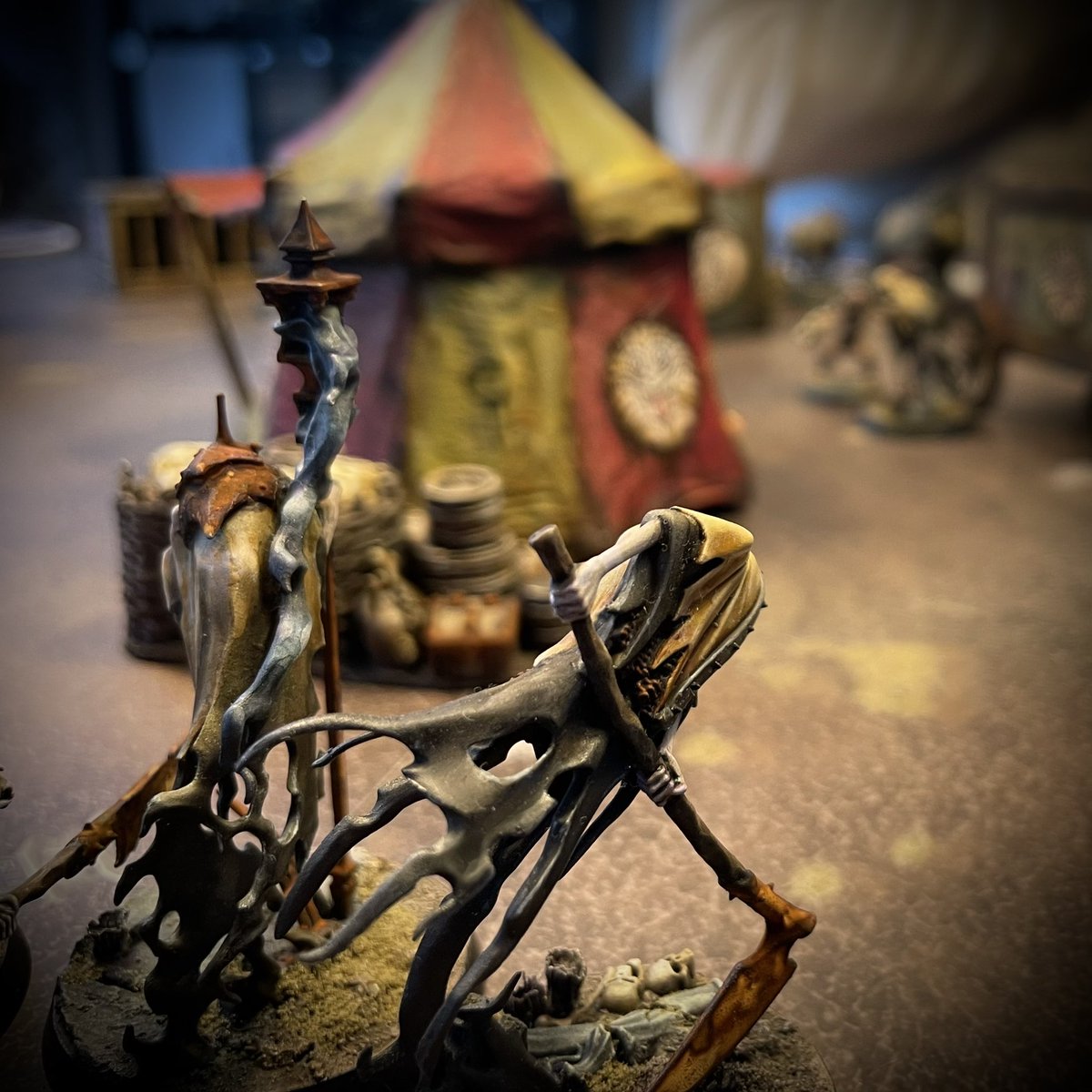 TheSimonElsen's tweet photo. Ghosts are gathering! @WarComTeam #warcry #WarhammerCommunity #untamedbeasts #slavestodarkness #chaos #chaoswarriors https://t.co/WoJ99FMaOo