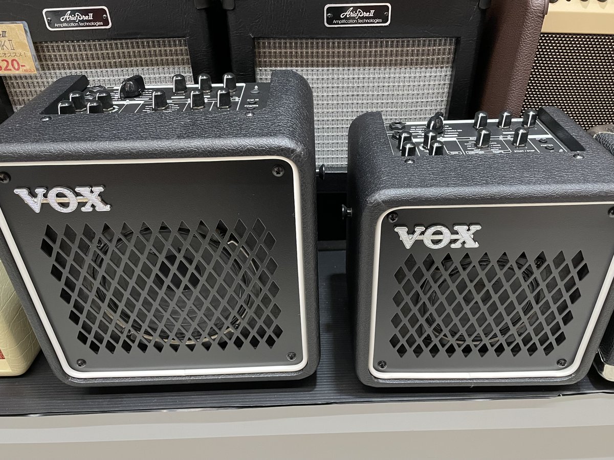 WAVE1_SHOP's tweet photo. ご自宅練習にVOX MINI GO シリーズがおすすめ!コンパクトですっきりしたデザインはもちろん、このサイズでたくさんの機能!アンプ直でも十分楽しめる歪みのバリエーションやエフェクト、リズムマシンといった練習に欲しい機能が充実!
#千葉 #東金 #楽器店 #vox #minigo #アンプ #ギター https://t.co/5T5kaOUXTQ
