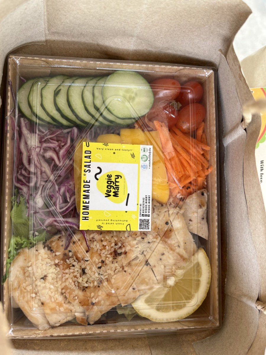 ChahubMarut's tweet photo. Received with love ❤️🥗🤍 Thx you so much for sending this power bank boxes to us 🙏🏻 #ChahubBest @vittawinbest @9naaChannel #foodsupport https://t.co/wfMI4VX6Je