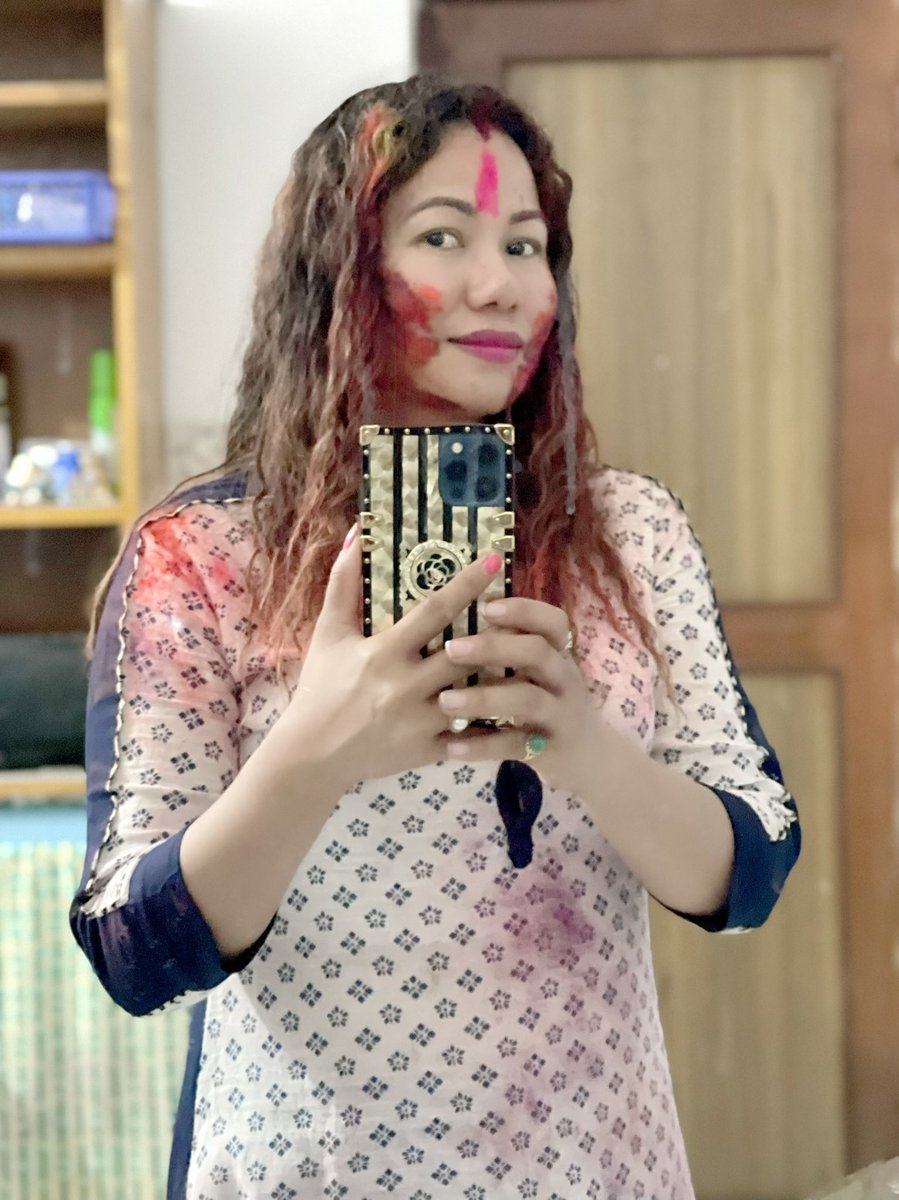 BomjanReshma's tweet photo. Happy Holi 😍😍🎉 https://t.co/ZBw9tr67DO