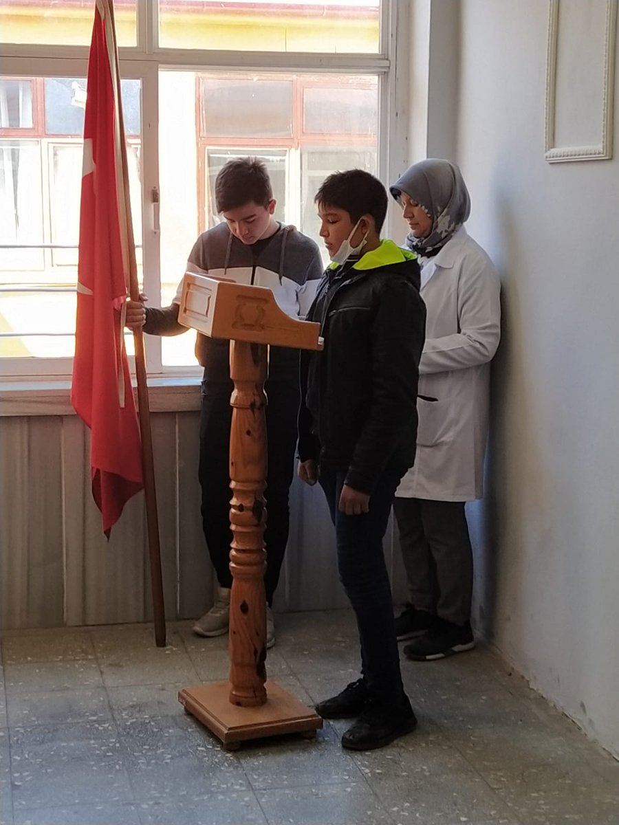 "Dönmeyi düşünmediler,destan yazdılar ve bize cennet vatanımızı miras bıraktılar..Çanakkale Zaferinin 107.yilinda Gazi Mustafa Kemal Atatürk ve silah arkadaşları başta olmak üzere, tüm aziz şehitlerimizi rahmetle ve minnetle anıyoruz" #CanakkaleGecilmez