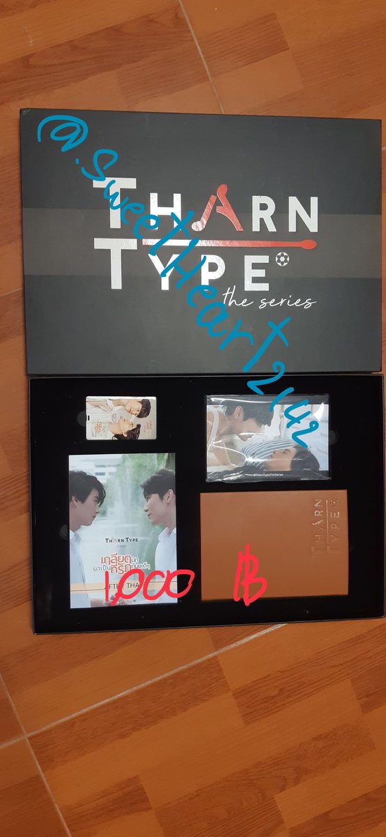 SweetHeart2142's tweet photo. Box set Tharn Type ราคา 1000฿💢
ข้างในจะมี 
📍แฟลชไดร์ฟซีรีย์tharn tyee ss1+ตอนพิเศษ13ตอน 
📍นิยายตอนพิเศษ
📍โปสการ์ด10รูป 
📍สมุดบันทึกปกหนัง
#นิยายวายมือสองสภาพดี
#ตลาดนัดหวานใจมิวกลัฟ #หวานใจมิวกลัฟ #มิวกลัฟ #มิวศุภศิษฏ์ #กลัฟคณาวุฒิ #นิยายวายมือสอง #นิยายวาย https://t.co/aulexcXkDp