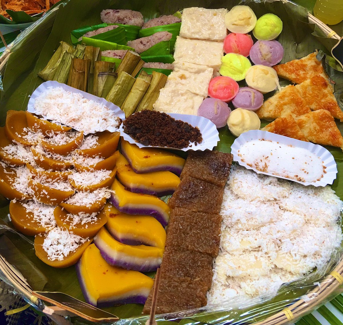 olibata's tweet photo. Which would you eat first? 😋 https://t.co/Emq5KRDBJN