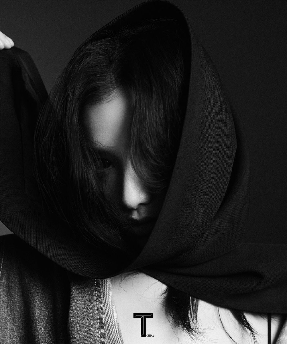 zzhangjoy_'s tweet photo. Zhang Jingyi for T Magazine March 2022 Edition 

#张婧仪 #ZhangJingyi https://t.co/qn6BedkmNI
