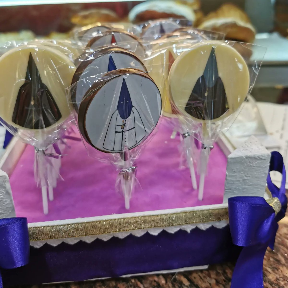 Detallito para Semana Santa, para los peques y los no tan peques.
Visita nuestra tienda on line 👉 dulcestipicosgranada.es
#semanasanta #panaderiagranada #nazarenos #mantillas #costaleros #semanasantasevilla #semanasanta2022