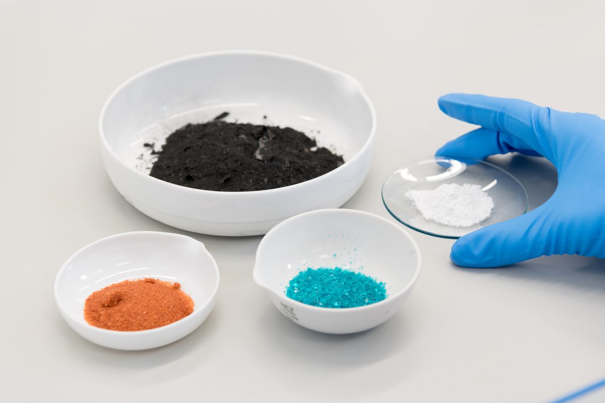 Aurubis_AG's tweet photo. Press Release:
"Growth area of battery recycling: Aurubis starts test operation in new pilot plant in Hamburg"
Learn more: https://t.co/zjQ67nLVAV
#GlobalRecyclingDay #BatteryRecycling #Recycling #Sustainability #CircularEconomy #MetalsForProgress https://t.co/UCNPVT9ljN