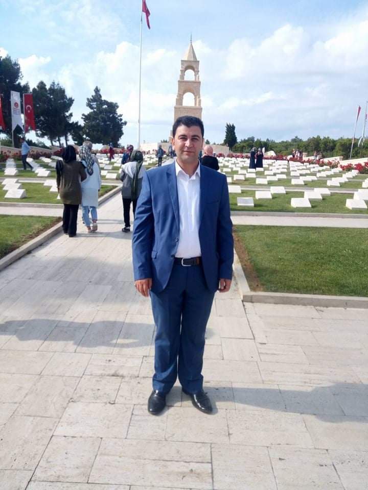 urfahaberhati's tweet photo. Çanakkale Zaferi büyük Türk Milletinin dirilişinin destanlaştırdığı büyük 1 günün aynı zamanda ismidir. Bu kutlu zaferin 107. yıl dönümünde zaferin verdiği gururla kahramanlık destanını tarihe altın harflerle kazıyan Gazi M.Kemal Atatürk'ü ve tüm şehitlerimizi rahmetle anıyorum. https://t.co/U7swOX7rVe