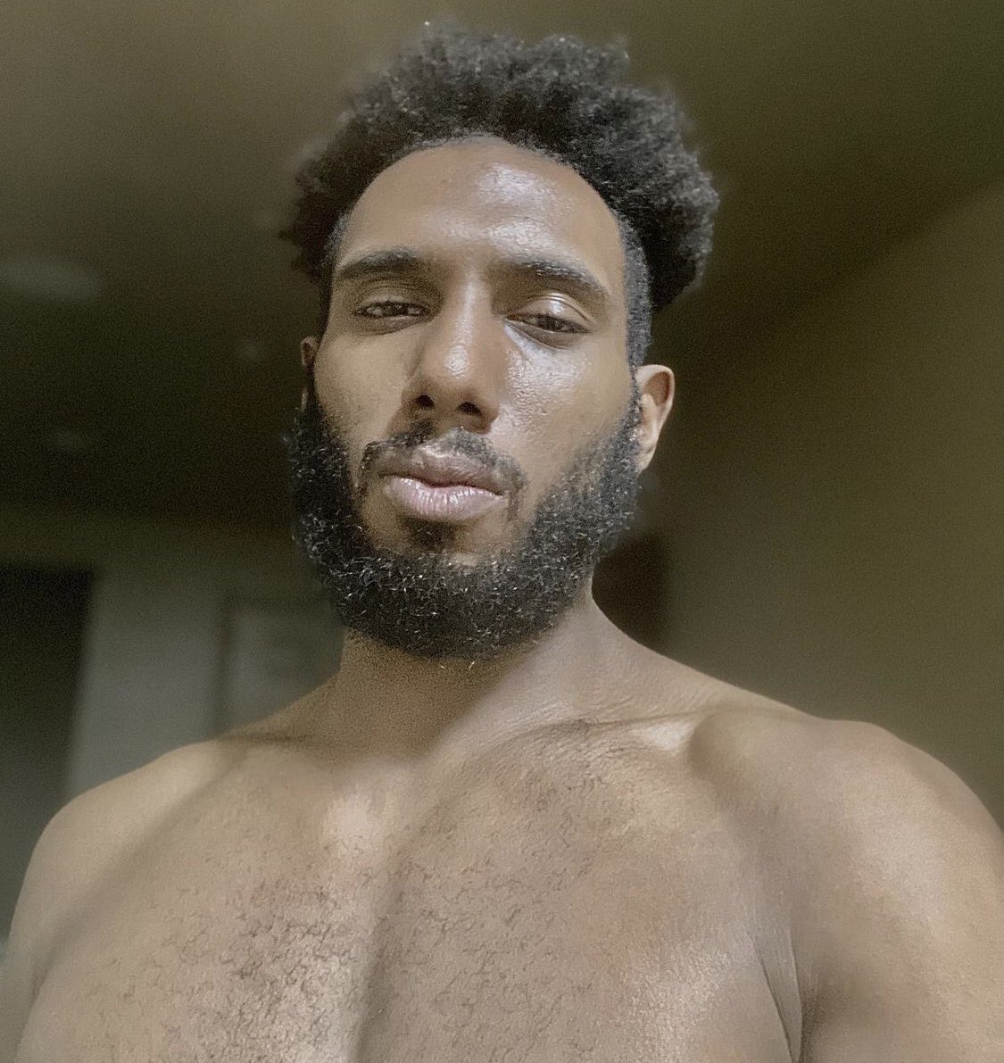 Mannn I can’t explain how happy I am to see <a href="/tanksnlove3/">Tanksnlove 🌹</a> happy again, he’s been through so much and it’s just nice to see him in a good space again 🥺 can’t wait to start being more active on here again. #DreGangForever