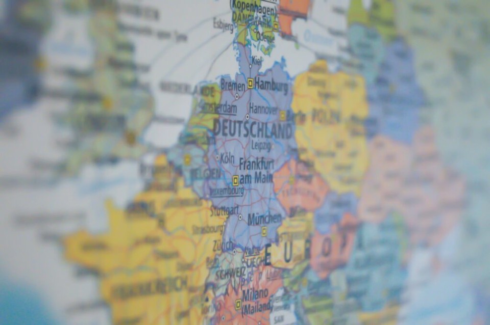 DailyJava1's tweet photo. Europe is one the highest consumers of coffee in the world. Local coffee producers looking to scale their businesses can use this to their advantage. 

Our latest article delves into the details 
https://t.co/x0Tje24NWX

#coffeeineurope #europe #java #coffeenews #dailyjava #fyp https://t.co/dZptuaKRyA