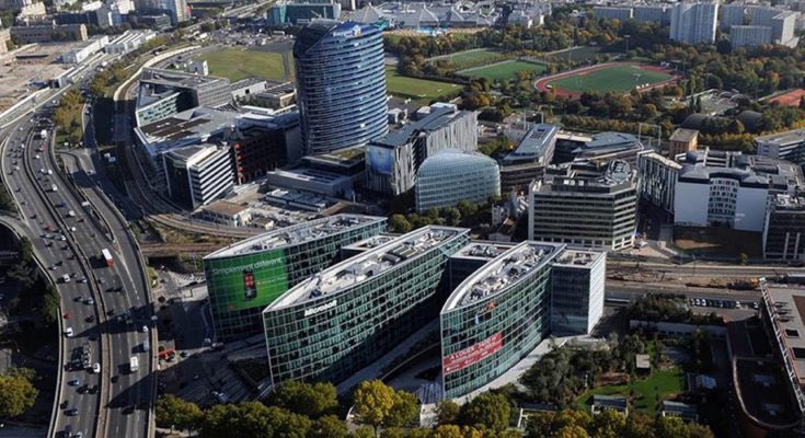 lenergeek's tweet image. . @Issylesmoul a été choisie pour expérimenter le projet #Issygrid 

Il s’agit de l’un des premiers réseaux énergétiques intelligents à l’échelle d’un quartier en #France. 

En quoi consiste cette #innovation ? 

Quelle est son utilité ?

#smartgrids 

 bulletindescommunes.net/issygrid-resea…