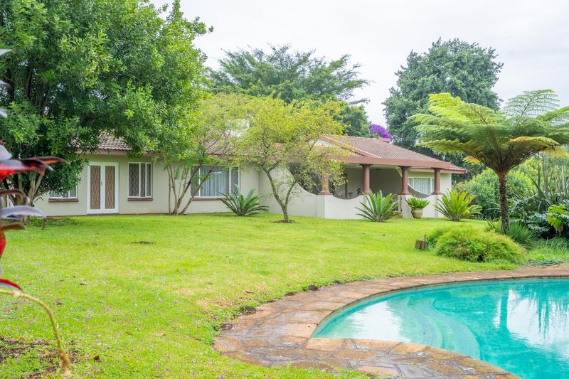 WakefieldsSA's tweet photo. A 3 Bedroom House is For Sale in #ForestHills!

New Release in Forest Hills!!

A solid family home offering:
- 4 spacious beds OR 3 beds &amp; a spacious study, which leads out to the garden!
- 2 Full bathrooms + much more…

https://t.co/CQJeRWvc3D

#WakefieldsWay #SAProperty #KZN https://t.co/JaVgzTkbd5