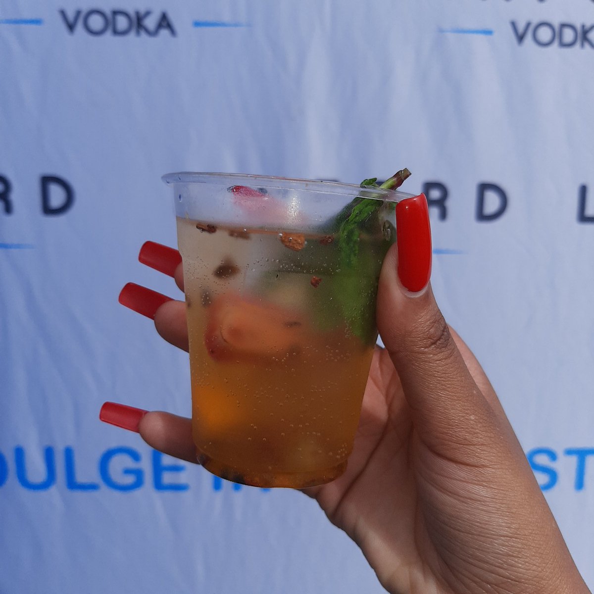 Guess who has a stall #nedbankmohokaregolfclassic at the Maseru golf course, yes you guessed it, the house of linford. It has brought your favorite bottles both <a href="/Senate_Gin/">Senate Gin</a> and <a href="/LinfordVodka/">Linford Vodka</a>. The team will be offering testers, shots,cocktails. Come through now🥳