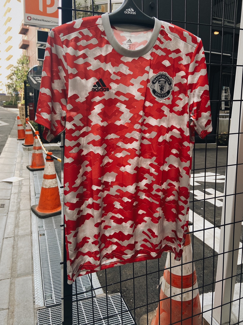 Football_MAX's tweet photo. #マンチェスター・ユナイテッド の
21-22シーズンプレマッチシャツ🔴
▹https://t.co/djyhMNTAHr

さらっとした着心地がこれからの季節に👍

#アディダス
#adidas
#footballgearmax https://t.co/TJBXAXTLBS