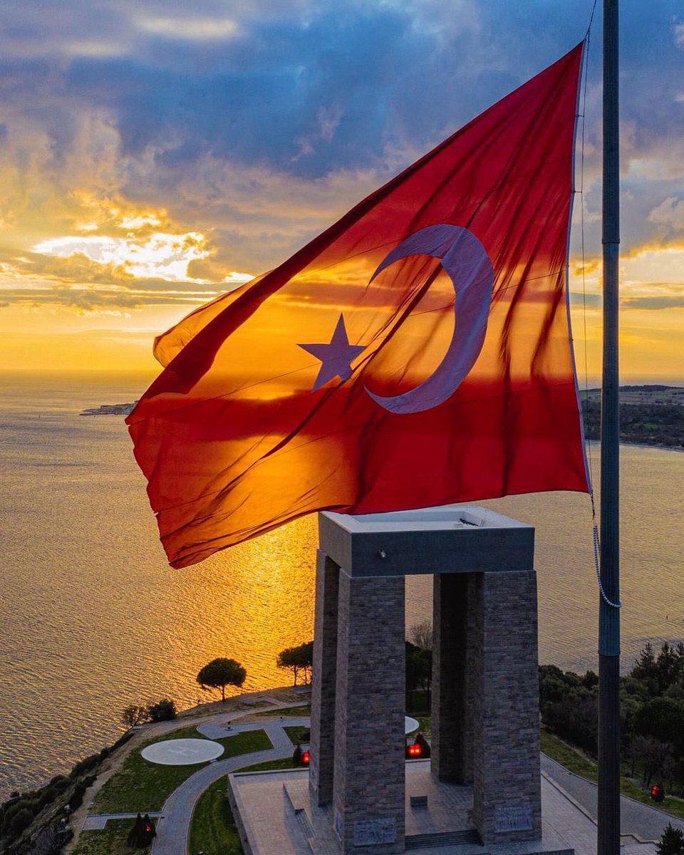 #18martcanakkalezaferi