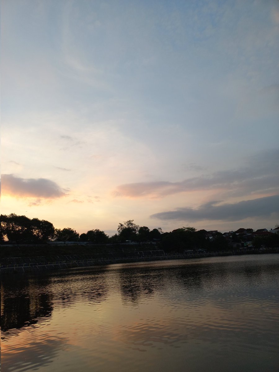 NarasantyW's tweet photo. @tanyakanrl A32 https://t.co/tz7tGEmq8a